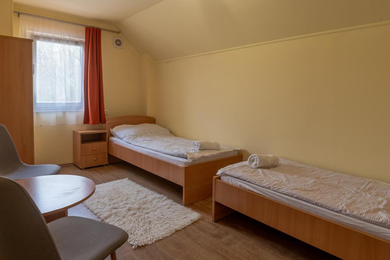 Bed and Breakfast Király Lovastanya Panzió Janoshalma Esterno foto