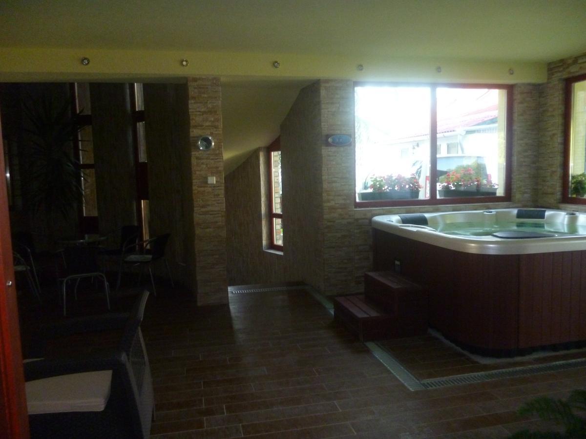 Bed and Breakfast Király Lovastanya Panzió Janoshalma Esterno foto